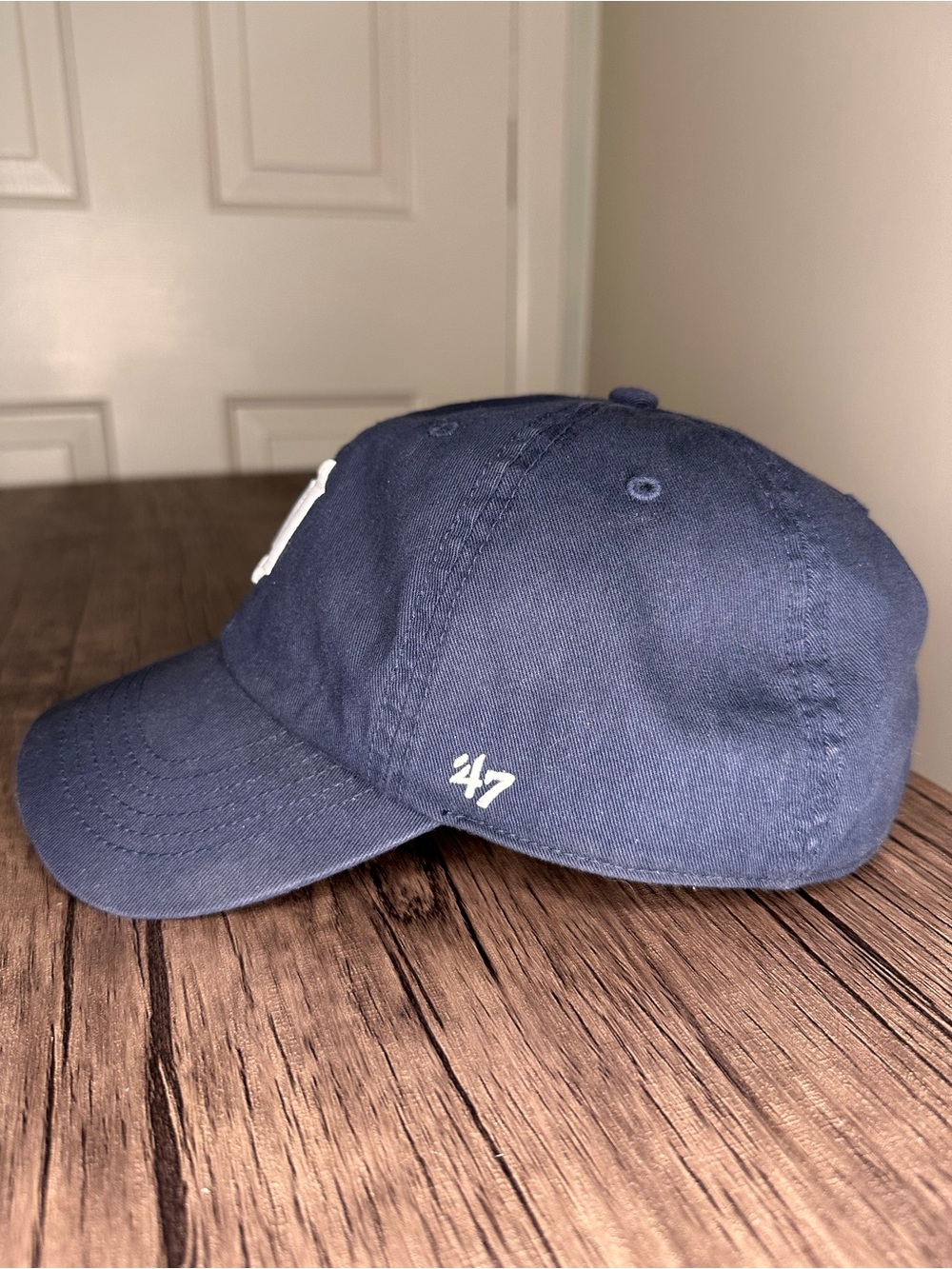 Detroit Tigers Navy Blue Baseball Cap with White 'D' Logo - Picture 2 of 5